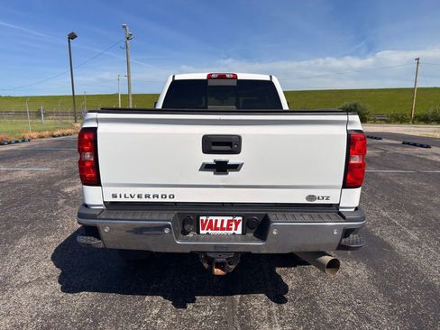 Used 2019 Chevrolet Silverado 2500 LTZ w/ Duramax Plus Package AWD/4WD image 15
