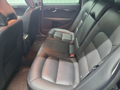 Used 2016 Volvo XC70 T5 Premier w/ Proximity Package AWD/4WD image 38
