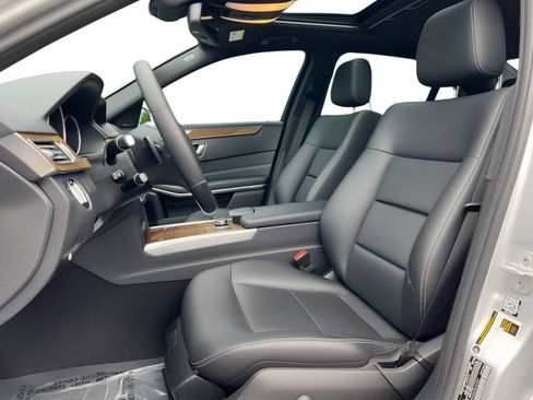 Certified 2016 Mercedes-Benz E 350 4MATIC Sedan image 6