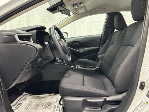 Used 2026 Toyota Corolla LE FWD image 14