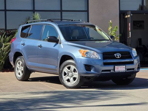 Used 2011 Toyota RAV4 4WD image 3