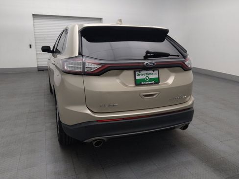 Used 2017 Ford Edge Titanium w/ Technology Package FWD image 6