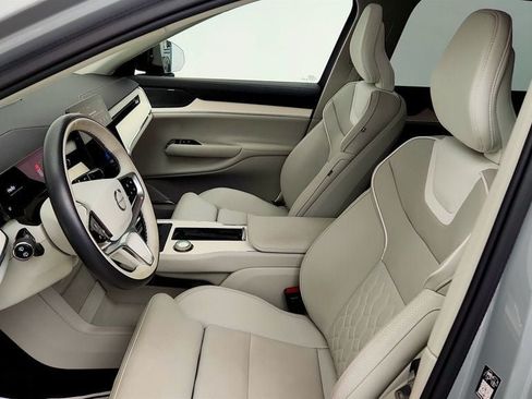 Used 2025 Volvo EX90 Ultra AWD/4WD image 16