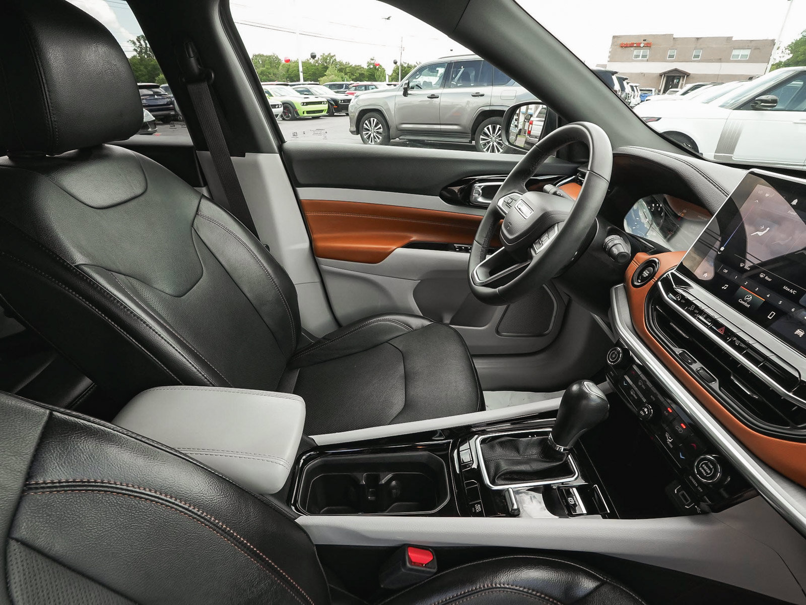 Used 2023 Jeep Compass Limited AWD/4WD image 45
