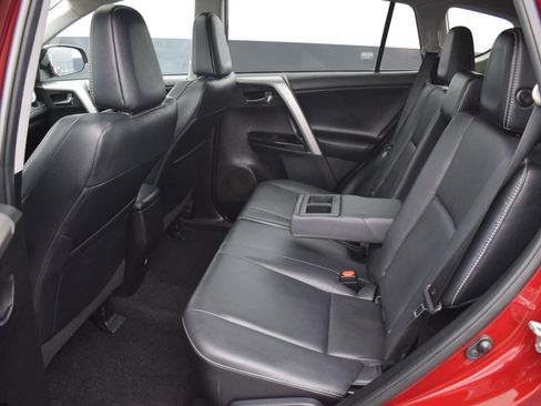 Used 2018 Toyota RAV4 Limited image 13