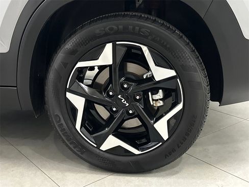 New 2025 Kia Seltos EX image 8