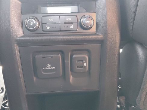 Used 2022 Chevrolet Traverse High Country image 16