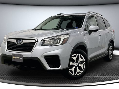 Used 2019 Subaru Forester Premium AWD/4WD image 2