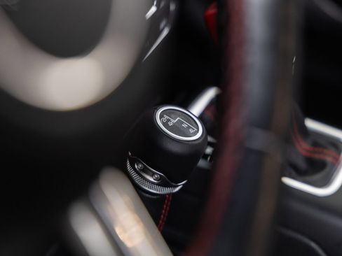 Used 2019 Jeep Wrangler Unlimited Rubicon AWD/4WD image 34