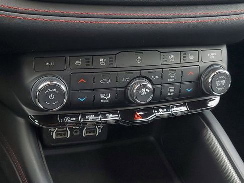 Used 2024 Dodge Durango GT image 23