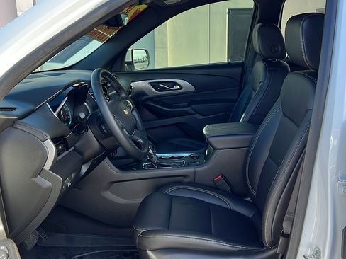 Certified 2023 Chevrolet Traverse LT w/ LT Premium Package image 30