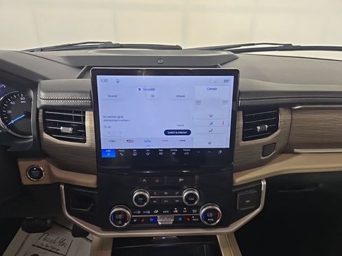 Used 2024 Ford Expedition Max Limited RWD image 10