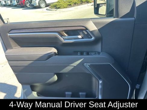 Used 2025 Chevrolet Silverado 2500 LT w/ Convenience Package image 11