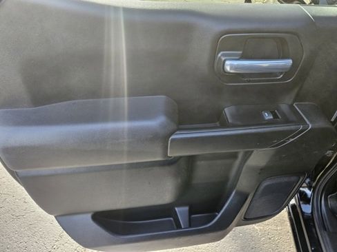 Used 2021 Chevrolet Silverado 1500 LT w/ Z71 Off-Road Package image 17