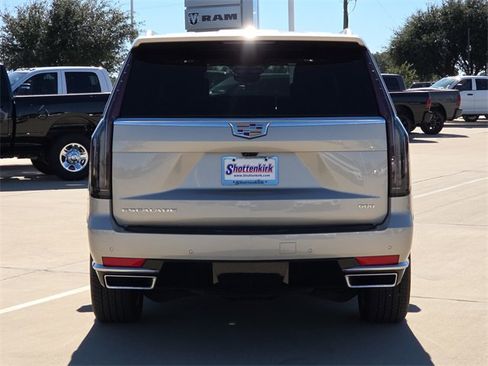 Used 2023 Cadillac Escalade Premium Luxury Platinum image 7