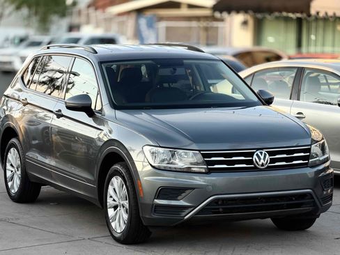 Used 2018 Volkswagen Tiguan S image 4