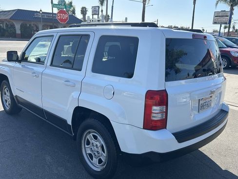 Used 2017 Jeep Patriot Sport w/ Power Value Group FWD image 5