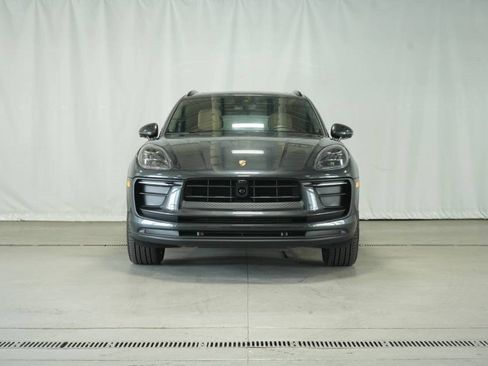 Used 2024 Porsche Macan image 10