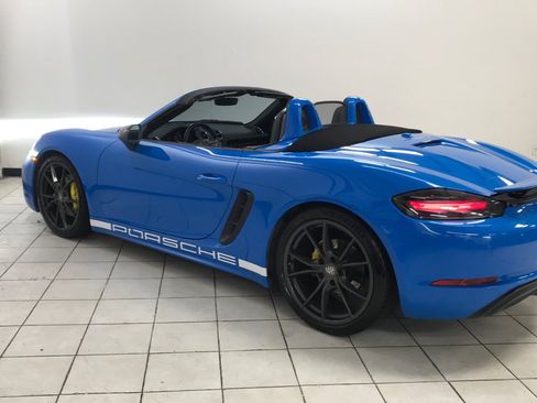 Used 2022 Porsche 718 Boxster RWD image 19