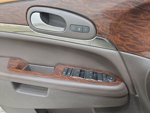 Used 2016 Buick Enclave Leather FWD image 28