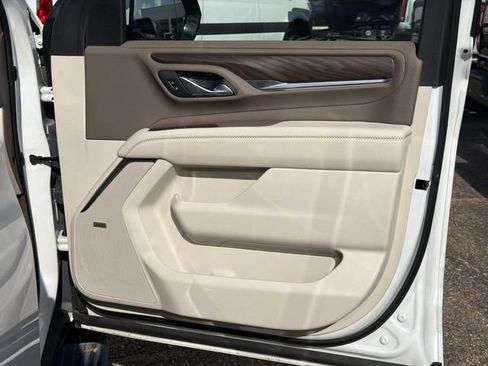 Used 2023 GMC Yukon XL Denali RWD image 18