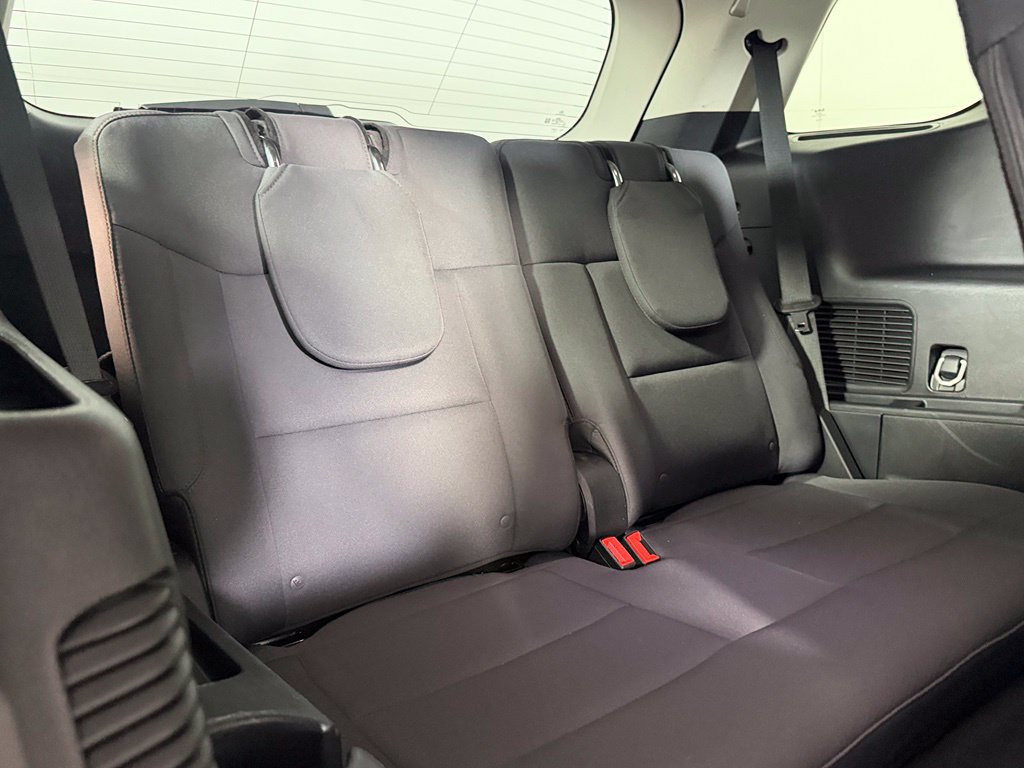 Used 2025 Ford Explorer Active RWD image 18