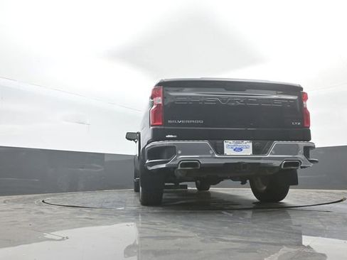 Used 2021 Chevrolet Silverado 1500 LTZ w/ Technology Package AWD/4WD image 38