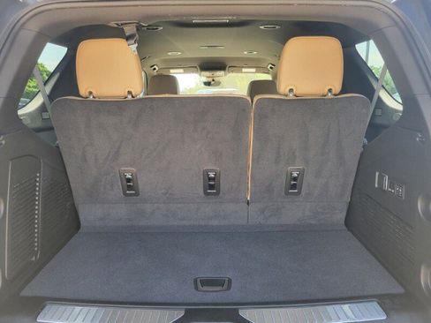 Used 2024 Chevrolet Tahoe Premier RWD image 7