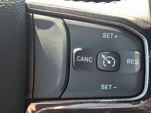 Used 2022 RAM 1500 Big Horn w/ Built-to-serve Edition image 21