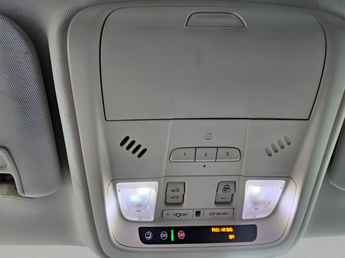 Used 2019 Cadillac XT5 Luxury FWD image 30