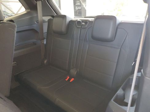 Used 2019 Volkswagen Tiguan SEL Premium R-Line FWD image 11