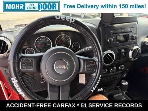 Used 2015 Jeep Wrangler Unlimited Rubicon w/ Connectivity Group AWD/4WD image 32