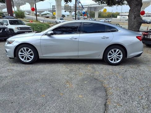 Used 2016 Chevrolet Malibu LT FWD image 4