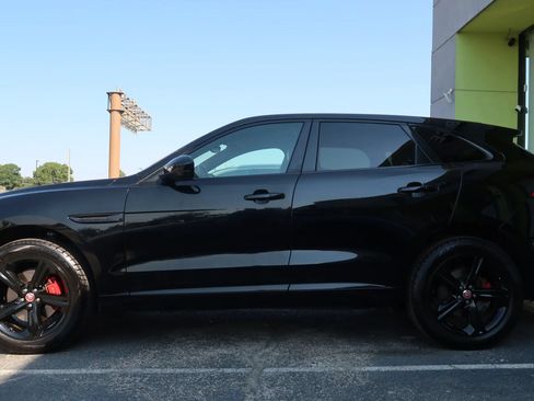 Used 2019 Jaguar F-PACE S AWD/4WD image 7