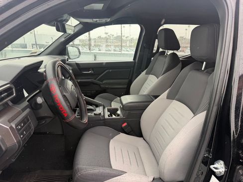 Used 2025 Toyota Tacoma TRD Sport RWD image 5