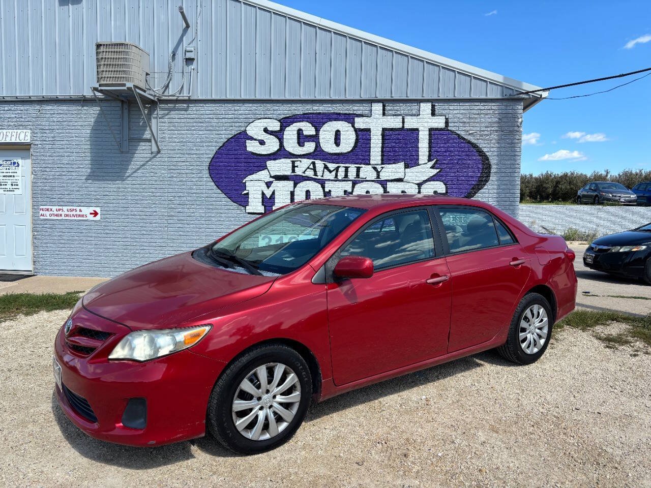 Used 2012 Toyota Corolla LE FWD image 1