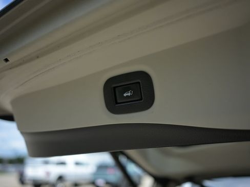 Used 2020 Nissan Rogue SV AWD/4WD image 37