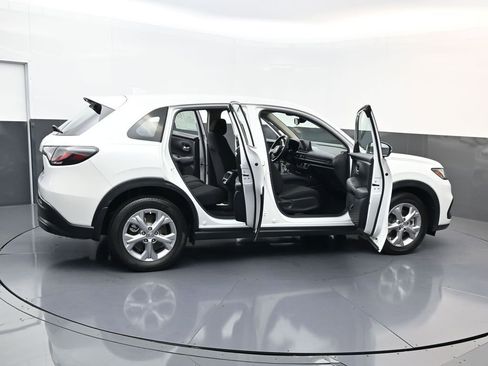 Used 2024 Honda HR-V LX image 27