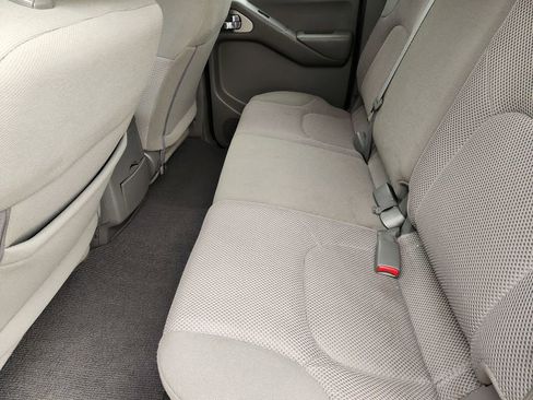 Used 2019 Nissan Frontier SV image 31