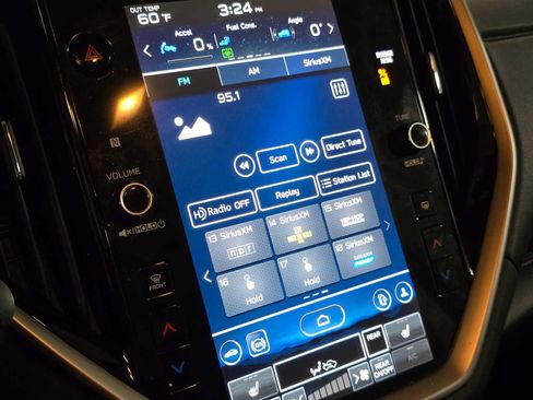 Used 2024 Subaru Ascent Limited w/ Technology Package image 32