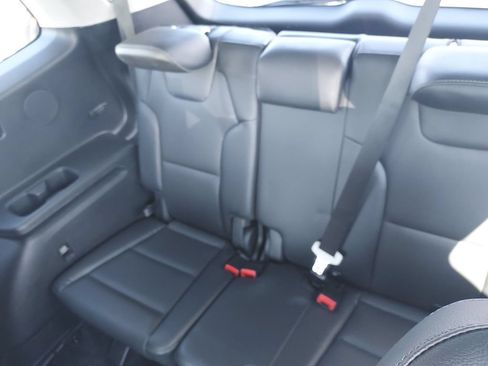 Certified 2025 Kia Telluride EX w/ EX Captain's Chair Package AWD/4WD image 25