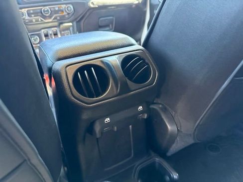 Used 2023 Jeep Gladiator Sport AWD/4WD image 15