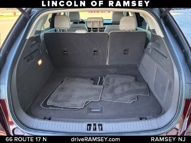 Used 2023 Lincoln Nautilus Reserve AWD/4WD image 7