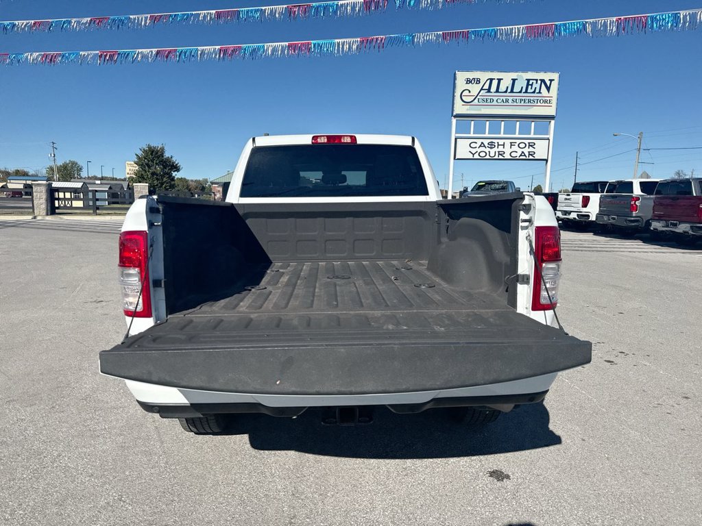 Used 2024 RAM 2500 Big Horn w/ Sport Appearance Package AWD/4WD image 17