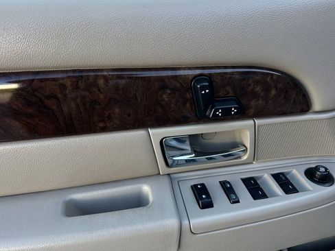 Used 2011 Mercury Grand Marquis LS RWD image 13