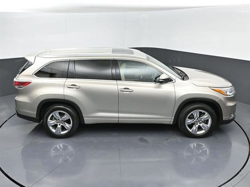 Certified 2016 Toyota Highlander Limited FWD image 44