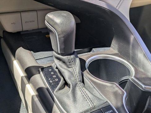 Used 2022 Toyota Camry XLE image 14