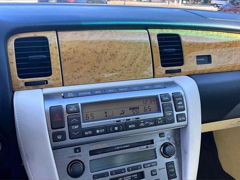 Used 2005 Lexus SC 430 Convertible image 13