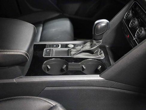 Used 2023 Volkswagen Atlas Cross Sport SE image 19