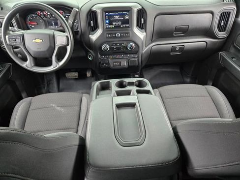 Used 2024 Chevrolet Silverado 2500 Custom w/ Custom Value Package image 16